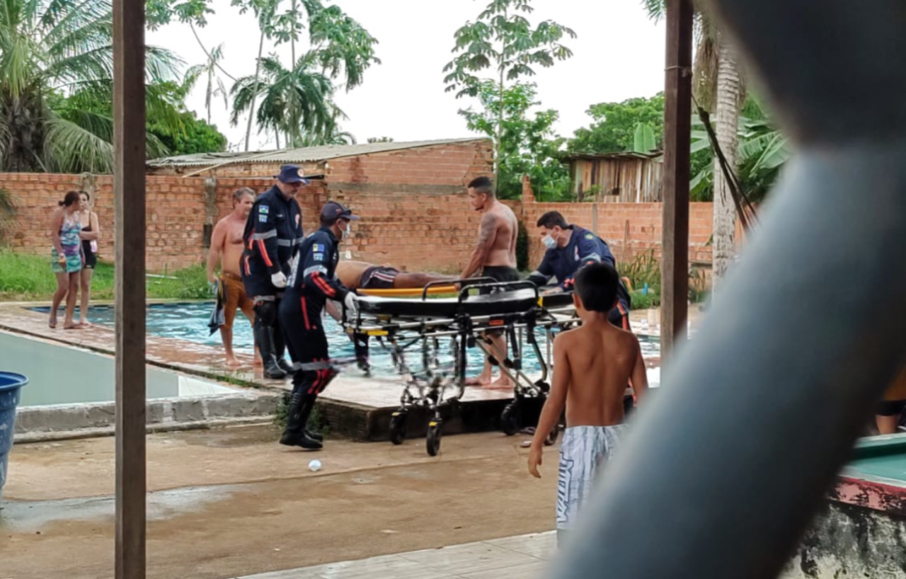 Homem se afoga em piscina na zona leste